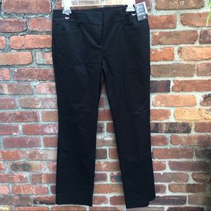✨NWT✨ NY & Co Black Capri Pants